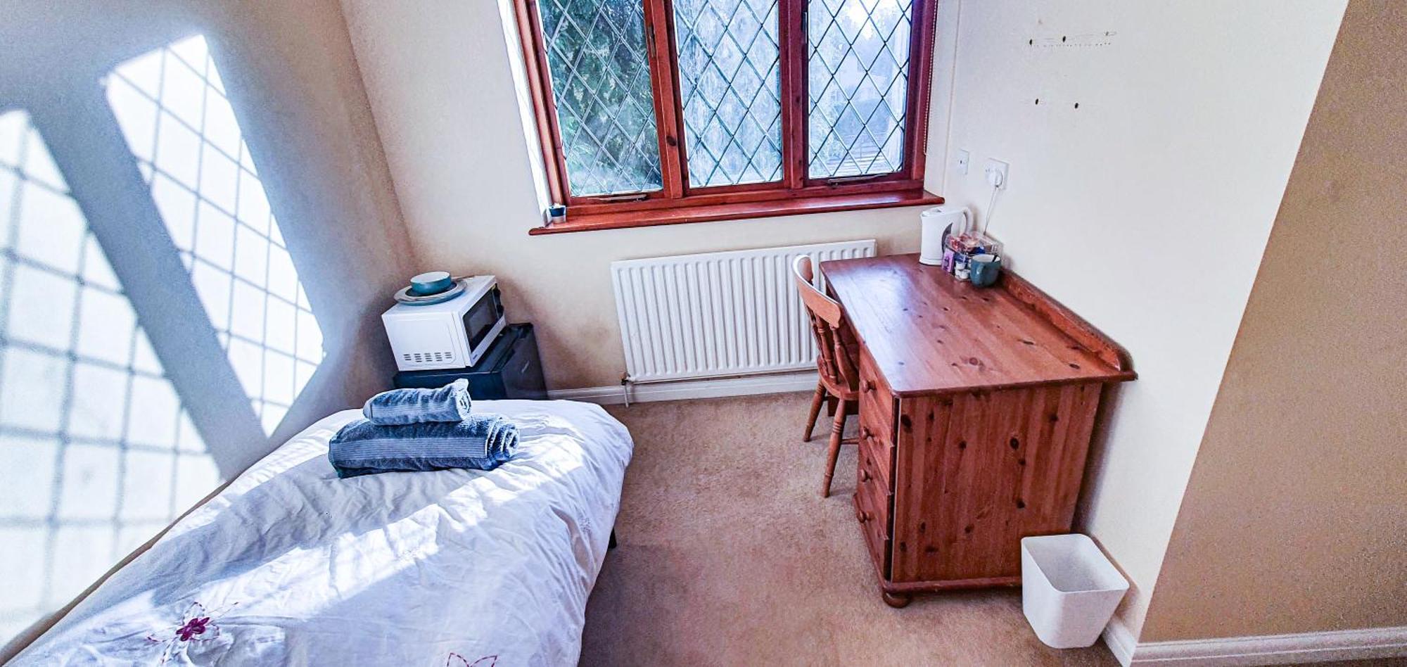 Old Slade Cottage - Train To London 30Mins, Heathrow 15Mins Away,Free Parking - En-Suit Rooms West Drayton  Oda fotoğraf